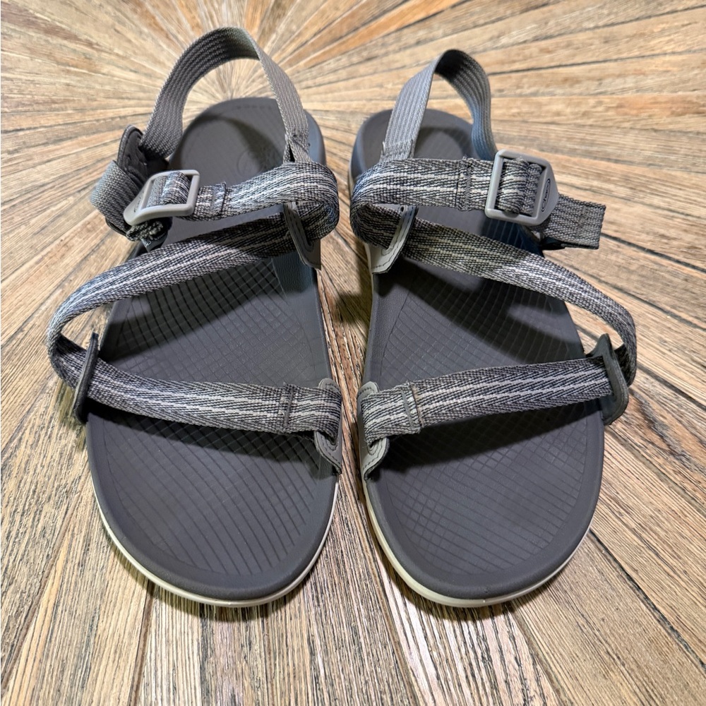 Chaco Sandals Women’s 10 Gray Adjustable lightweight flexible Lowdown hiking